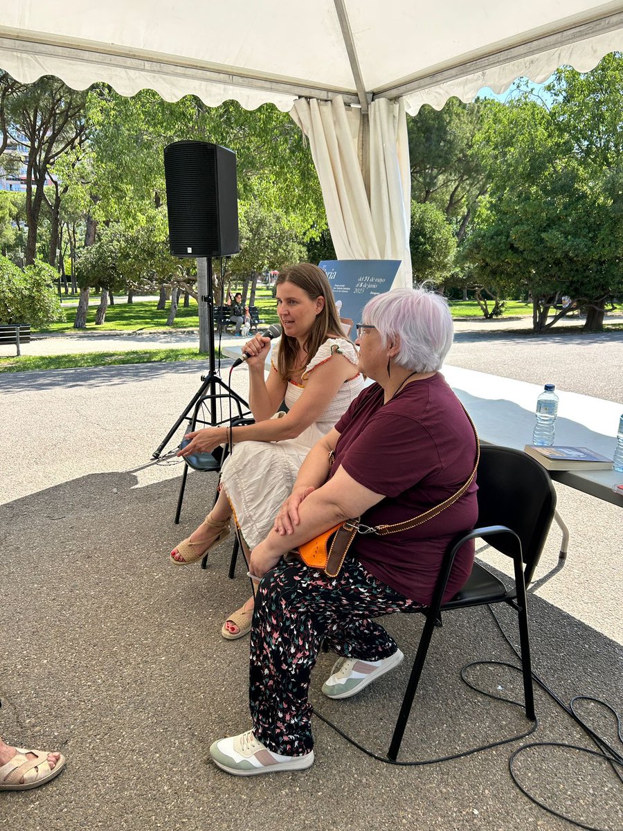 Feria Libro Zaragoza (@flibrozaragoza) on Twitter photo Comenzamos la programación de la carpa de la feria con la autora <a href="/MartaBorrazSen/">Marta Borraz Sen</a>, que nos invita a disfrutar de su reciente novela, Años de vida, publicada en <a href="/Xordica/">Xordica Editorial</a>. La autora está acompañada de diferentes clubes que han acogido con cariño su reciente éxito
#ferialibrozaragoza Comenzamos la programación de la carpa de la feria con la autora <a href="/MartaBorrazSen/">Marta Borraz Sen</a>, que nos invita a disfrutar de su reciente novela, Años de vida, publicada en <a href="/Xordica/">Xordica Editorial</a>. La autora está acompañada de diferentes clubes que han acogido con cariño su reciente éxito
#ferialibrozaragoza