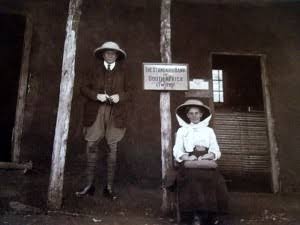 The first bank in Eldoret in 1912 (Standard Bank of South Africa). This was driven by a group of 58 Boer families that settled in the area,then referred to as Farm 64, from 1908. They had migrated from South Africa.