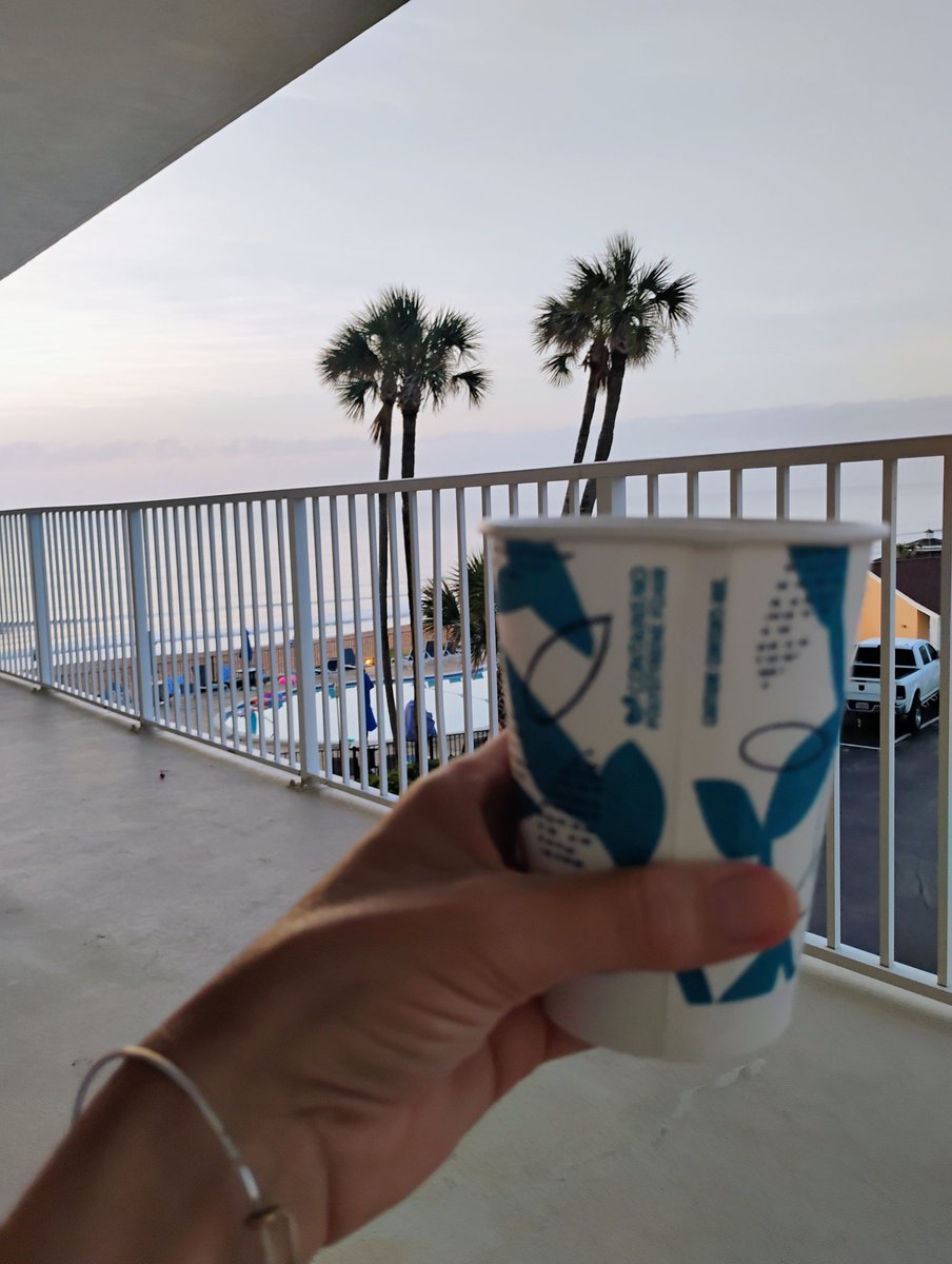 Amanda W. tweet media