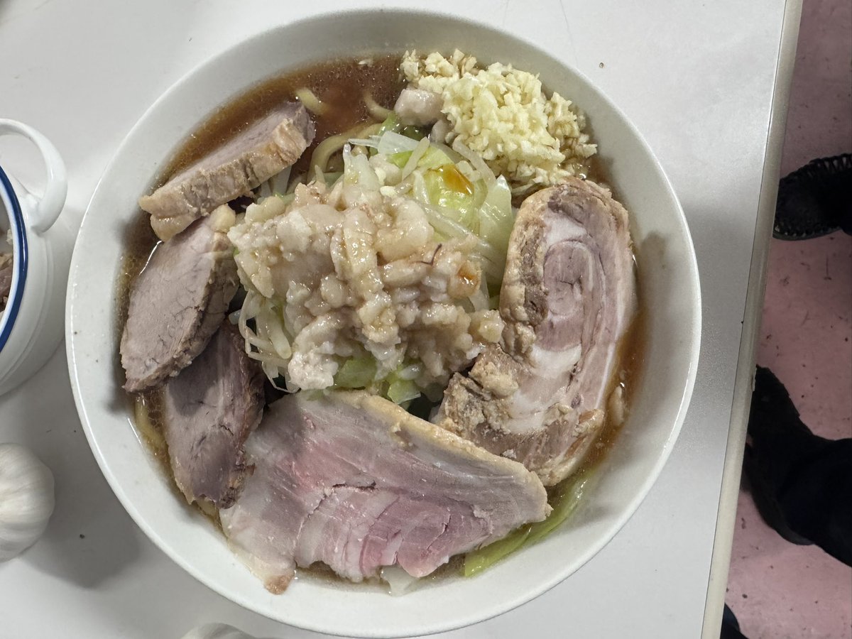 SHorisawa21's tweet image. 日頃の感謝を込めてラーメンしろうを作りました🍜
Made some ramen for the team to say thanks! 🍜😊