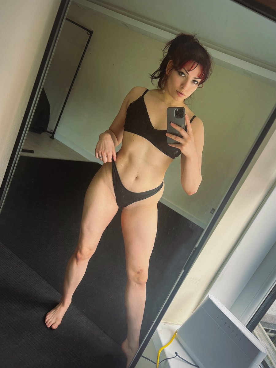 I am looking for an opponent in SE London for next Sunday’s live streaming! 

You and me will fight for 30 minutes, then I will fight Fritz competitively and you will film us.

Fritz knows he’s going to lose so he wants someone to make me tired before going against me. I told him