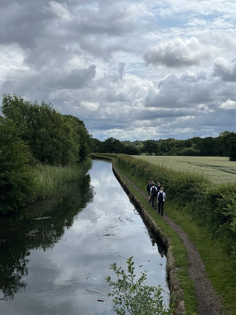 Bronze DofE practice walk is well underway… all 5 groups of year 9s are absolutely smashing it. Ms Hopwood and Miss Sherlock are very proud DofE leaders!