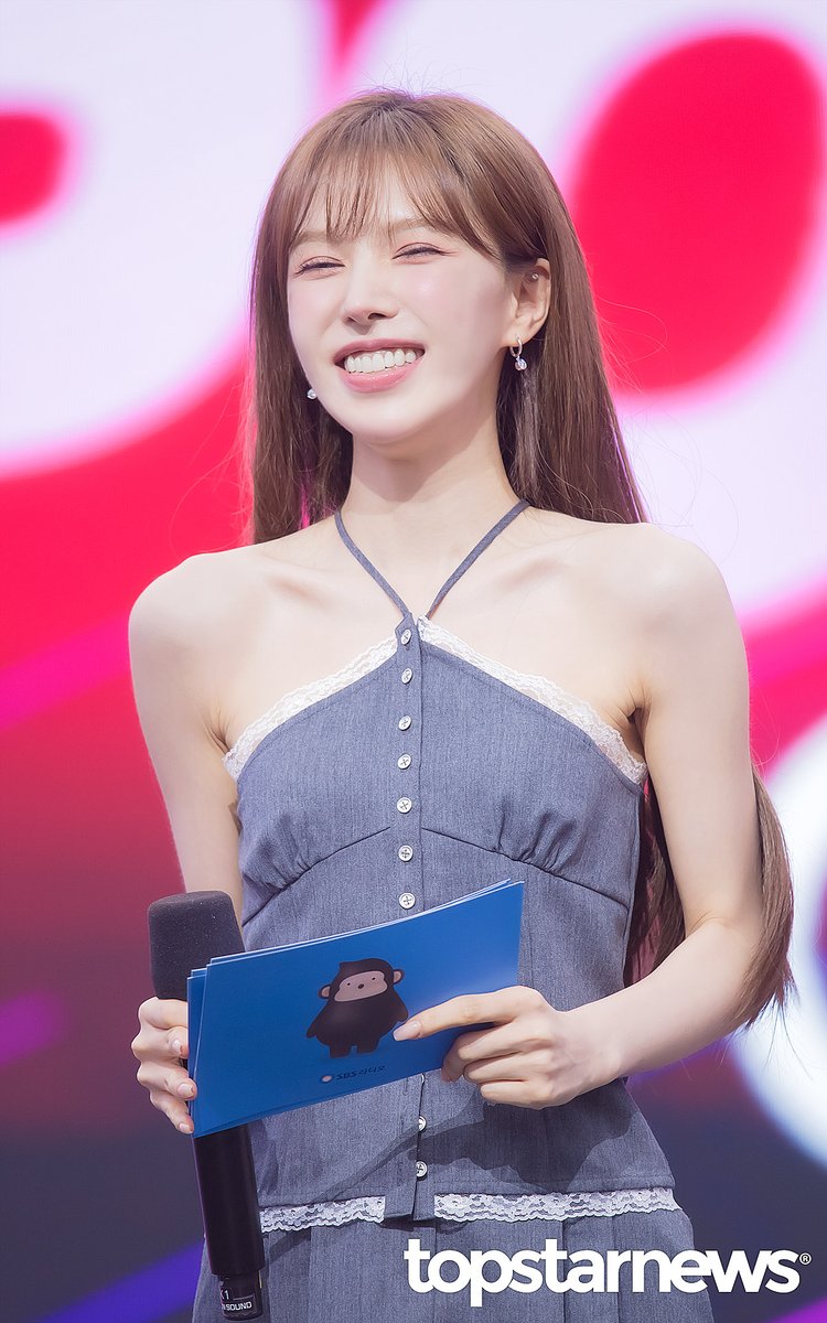 레드벨벳 웬디, ‘행복 람지’ (웬디의 영스트리트 공개방송) [HD포토] #영스트리트 #공개방송 #파워업콘서트 #프리뷰 #레드벨벳 #RedVelvet #웬디 #WENDY topstarnews.net/news/articleVi… &lt;- Original Photo