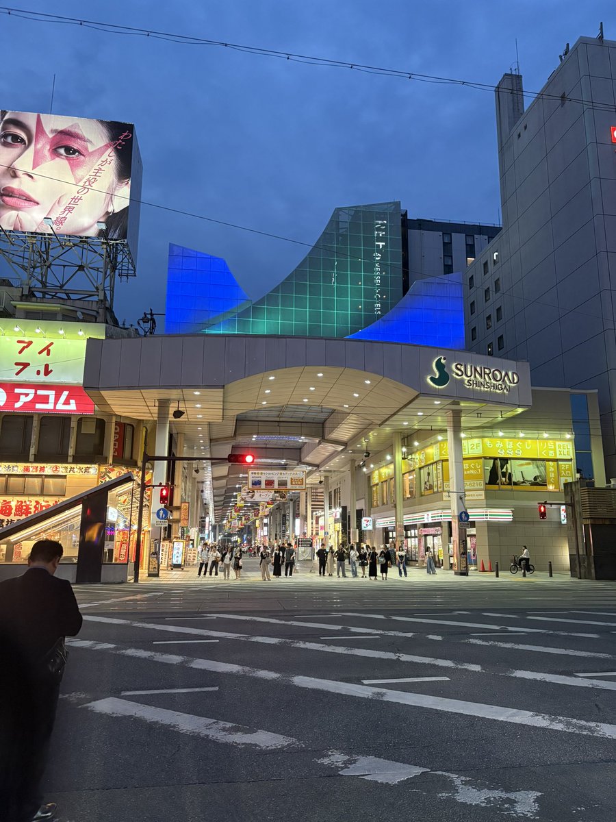 わかりづらいけど、熊本にいるんです
明日は辻井さんの123新市街店来店の為に前乗りしましたが
疲れているのでもう寝ます、おやすみなさいませ💤
時間のある、お近くにお住まいの方は是非遊びに来てください！