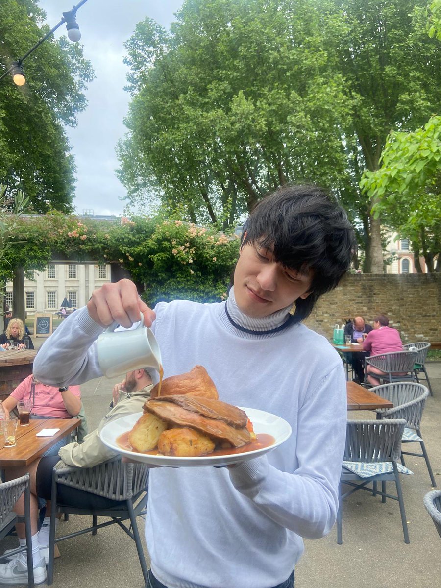 Only one more sleep till Roast day! Get down to The Old Brewery from 12pm tommorow for the best roast in Greenwich 

#youngs #youngspubs #Greenwich #greenwichpubs