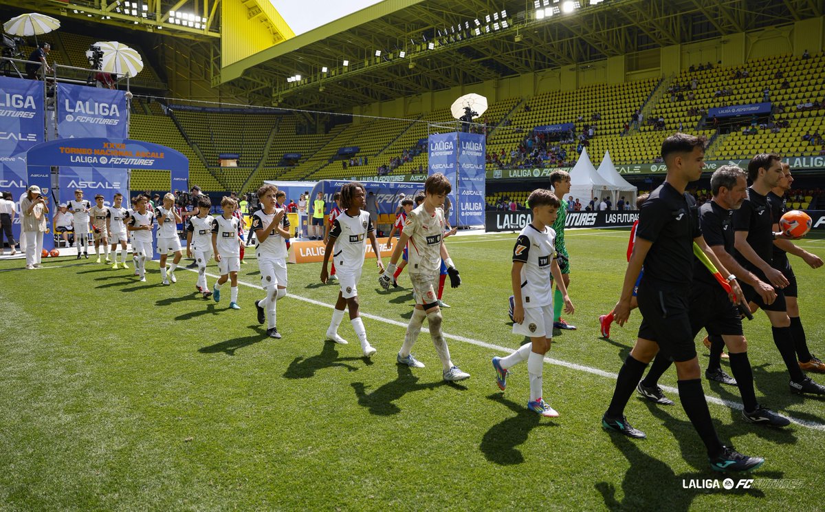 fundacion_JRM's tweet photo. Atlético de Madrid 1 - 1 Valencia CF
RCD Espanyol 2 - 0 CA Osasuna
Igualdad entre los dos líderes del Grupo D y victoria clara de los pericos en el Grupo B.
#LALIGAFCFUTURES #CiudadDeportivaPamesaCeramica #Ascale #LALIGAFUTURES #FundacionJRM #FJRM https://t.co/SqU4xAbRUl