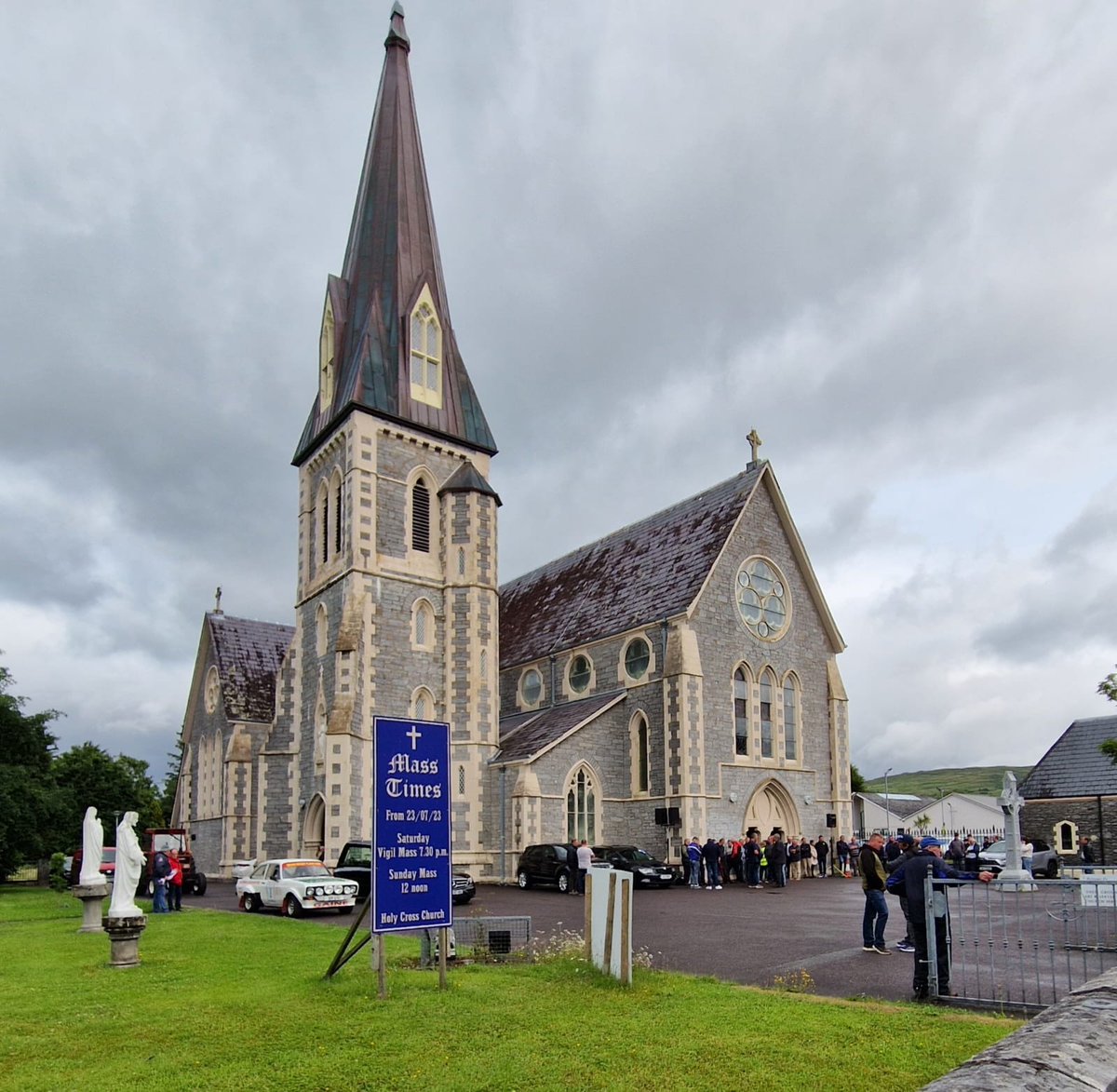 radiokerry's tweet image. From Michael Gaine's funeral taking place at Holy Cross Church, Kenmare. Killarney and District Motor Club have formed a guard of honour outside the church to pay tribute to their friend.