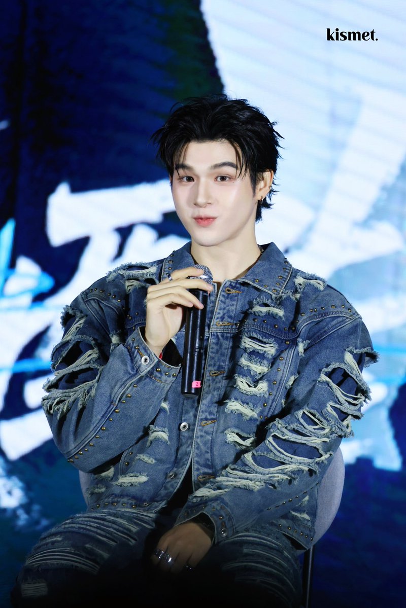 เป็นลูกนี่จริงๆ ไม่เป็นอย่างอื่น 

SKY IN QINGDAO

#Sky1stFMinQingdao
#skywongravee <a href="/skywongraveee/">Wongravee Nateetorn</a>