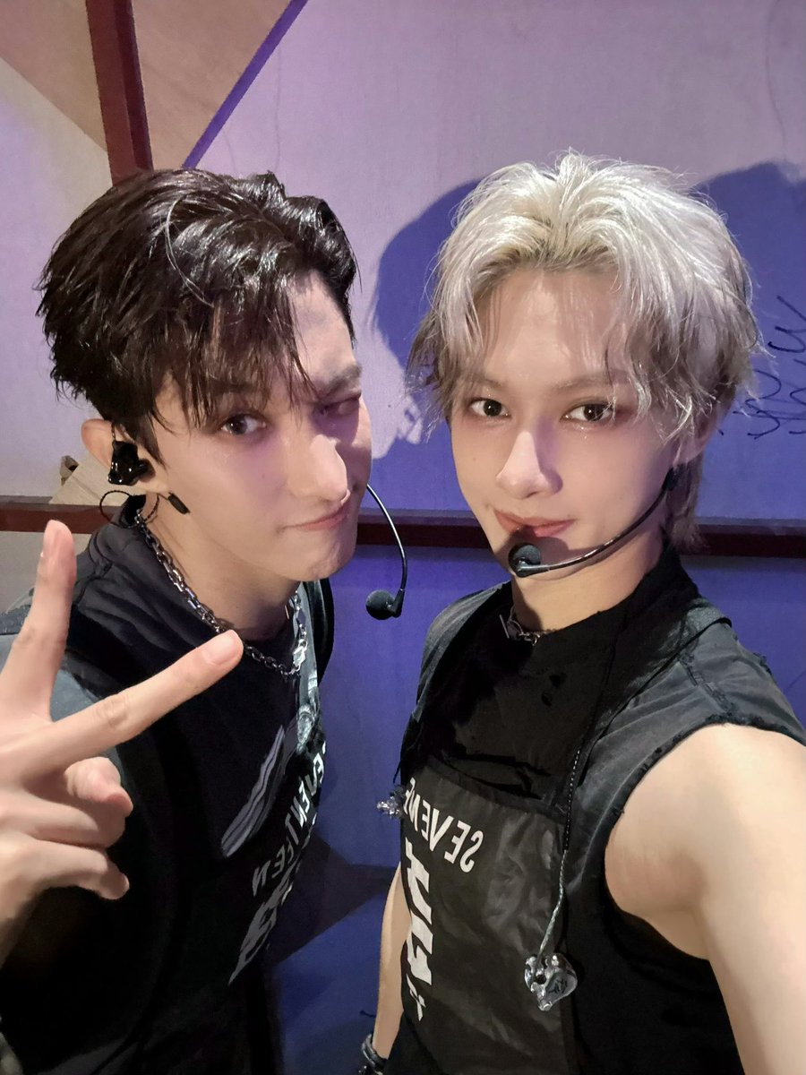 250607 #jun weibo

🐱all the best for your uni entrance exam🥊

#文俊辉 <a href="/pledis_17/">세븐틴(SEVENTEEN)</a>