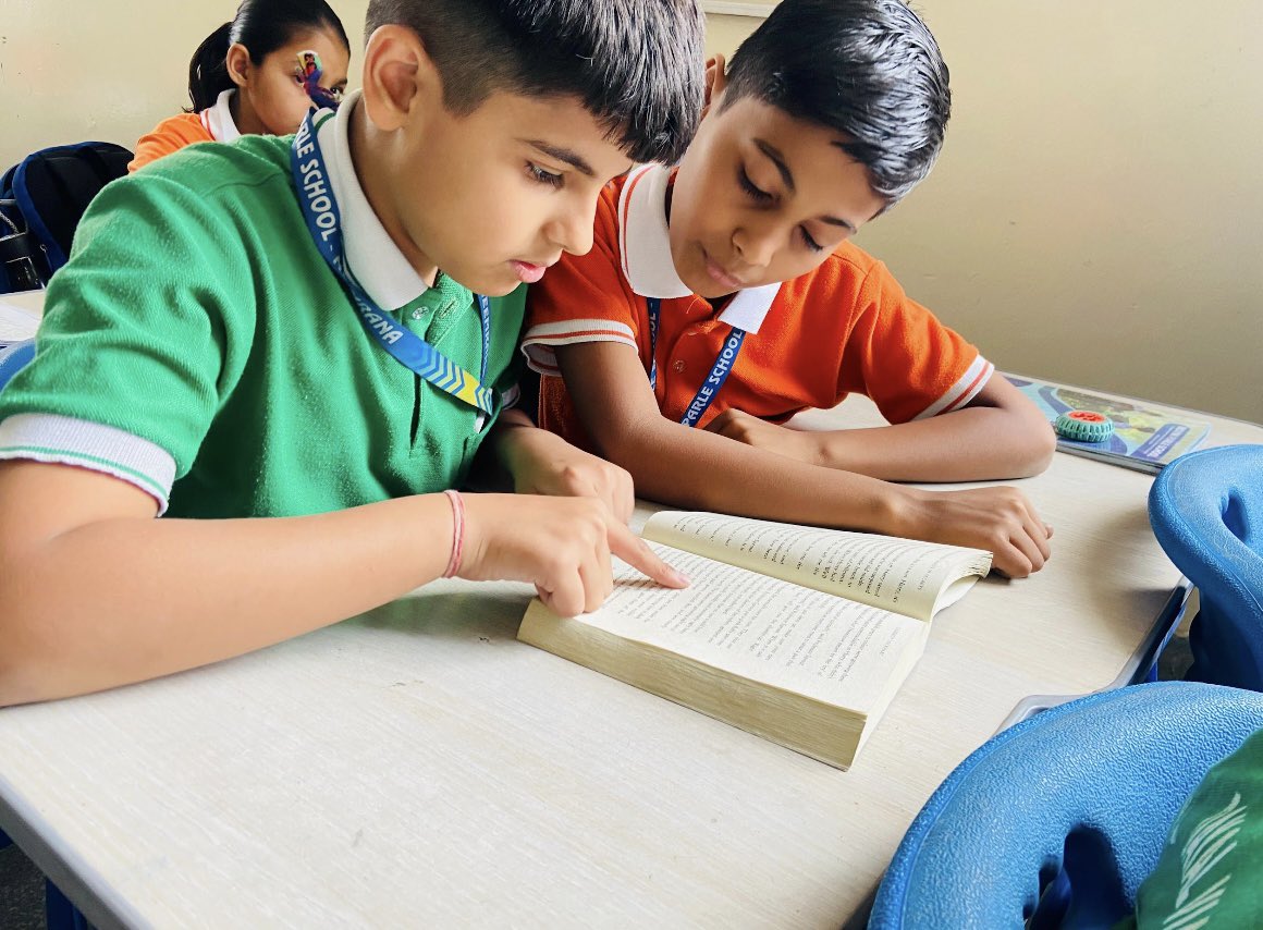 MdvmSchool's tweet photo. DEAR ACTIVITY*
*Drop Everything And Read* 📖
A Step Towards Building Lifelong Readers at MDVM Parle School
 
To cultivate a love for reading and improve literacy skills, MDVM Parle School has launched the DEAR – Drop Everything and Read activity for students of Grade 1 to 8. https://t.co/3CrQBFOSkd