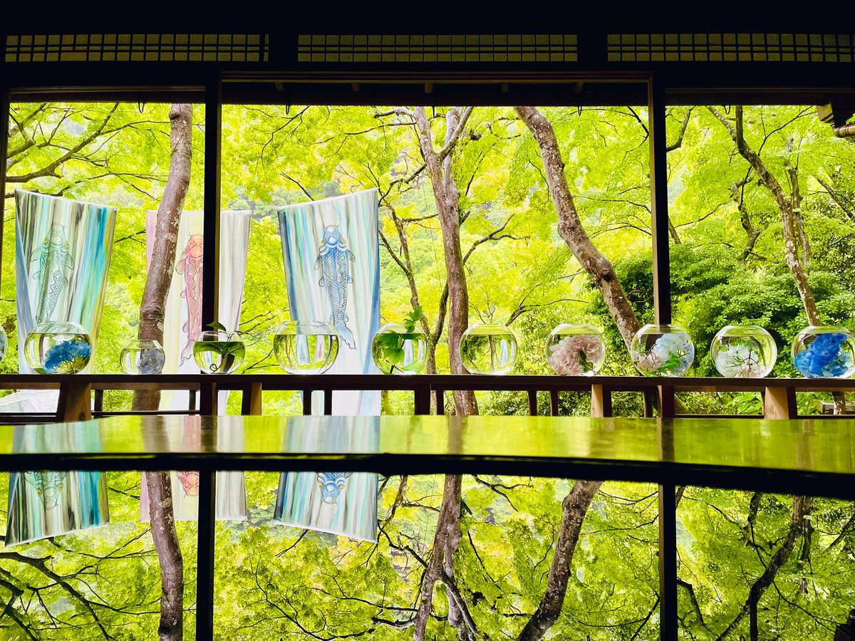 1日遅れてしまいましたが！
6月6日は「#水無月家の許嫁」の主人公
水無月六花ちゃんのお誕生日でした🎂🎊
おめでとう六花ちゃん🥳
生まれてきてくれてありがとう🎈🎈
（ほんの数日前に嵐山にいました）