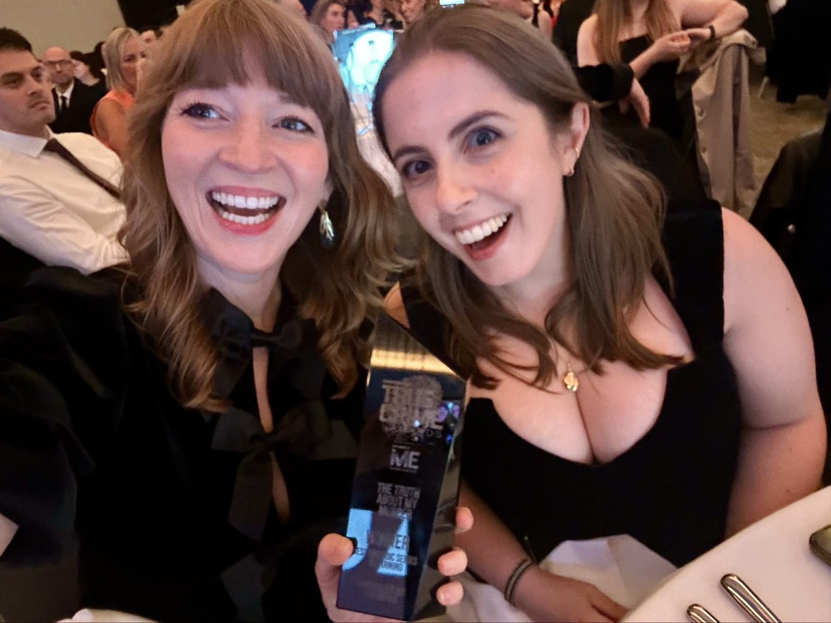 WeAreYetiMedia's tweet image. Fantastic for Yeti picking up Best Returning Series at the @TrueCrimeAward for The Truth About My Murder for @true_crimetv
Huge thanks to the production team, our commissioners at AMC & our host Dr Richard Shepherd.
Proud to give a voice to victims to tell their truth.