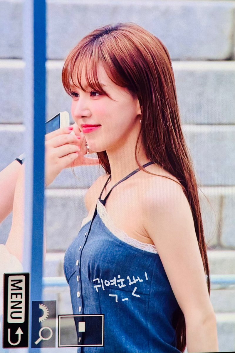 250607 영스트리트 공개방송 #웬디 #WENDY
손타는 가나디🐶