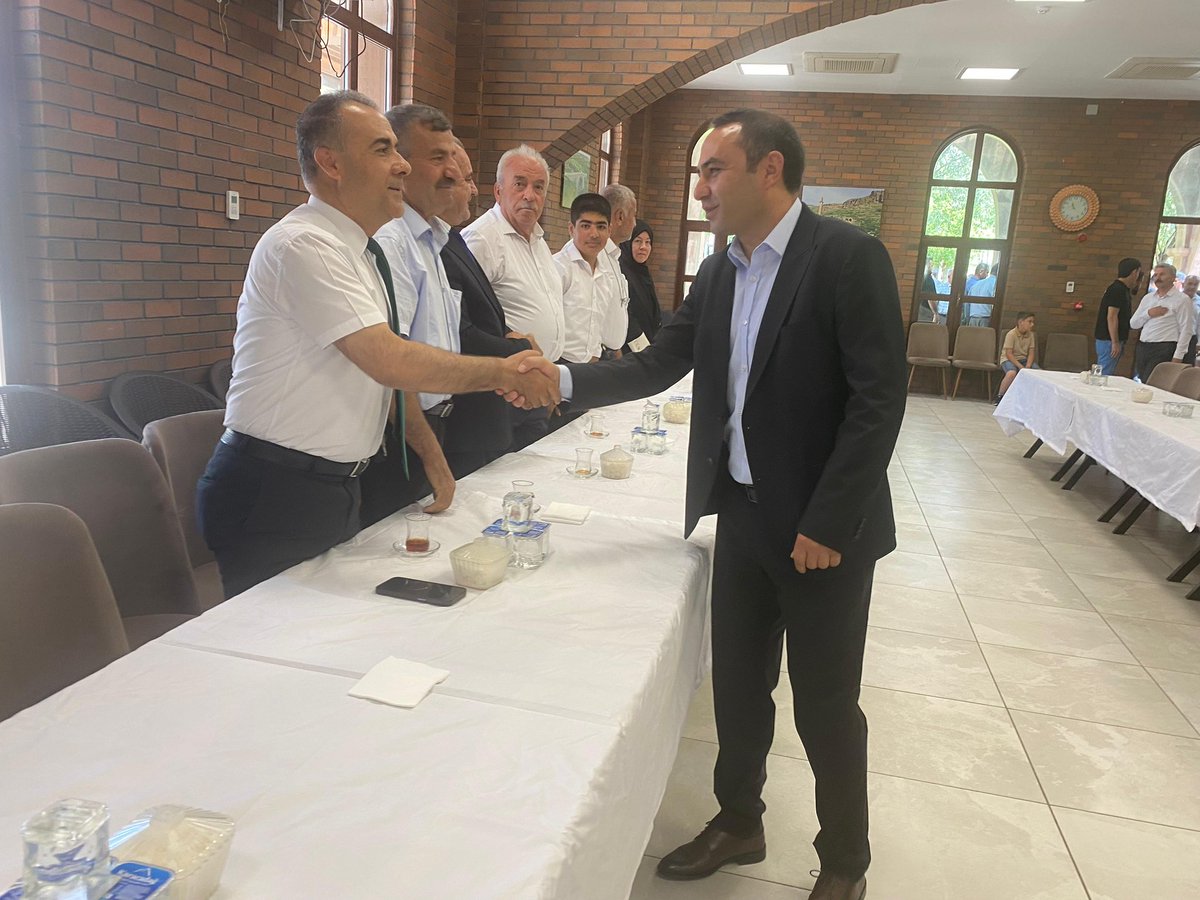 Kurban Bayramı programına, Çalışma ve Sosyal Güvenlik Bakan Yardımcımız sn.Ahmet Aydın, Milletvekillerimiz Sn. Hüseyin Özhan, Sn.İshak Şan Sn. Mustafa Alkayış, Kaymakamımız Sn. Çağlar Partal, Belediye Başkanımız Sn. Reşit Alkan, kurum amirlerimiz kıymetli hemşehrilerimiz katıldı.