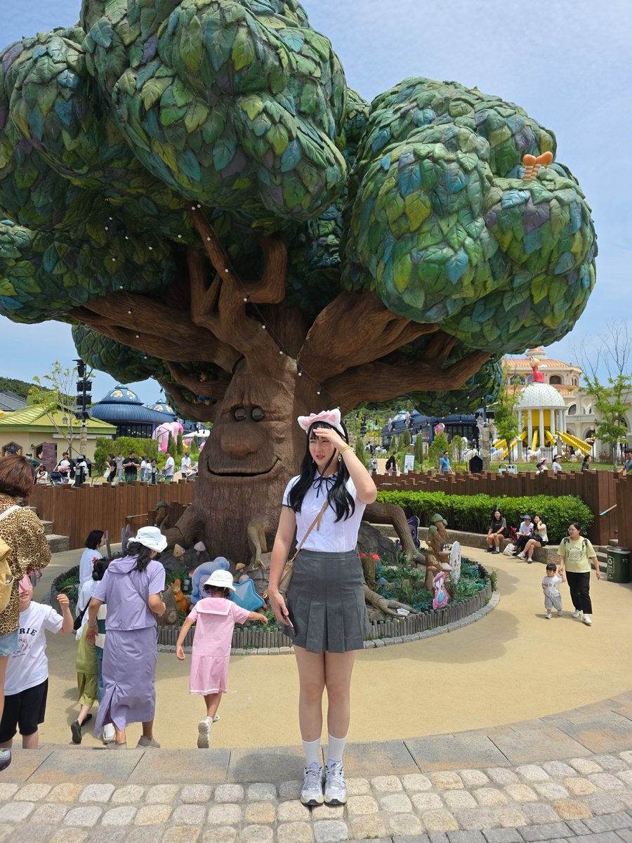 교복입고 놀이공원가기🎡🎢
Bucket List 달성..✌️
사진은 요분이..
<a href="/sxDLA2oAb5z7EfX/">설희🤪🩵</a>