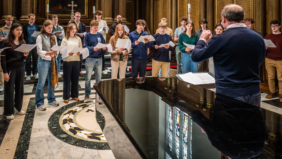 The Choir of Trinity College Cambridge (@trincollchoir) on Twitter photo 🎵This week's #livestreams from <a href="/TrinCollCam/">Trinity College</a> Chapel 📺Watch at buff.ly/elbRTQG
Su 8 Jun 5.40pm | Choral Evensong | Canticles #Jackson
Tu 10 Jun 6.15pm | Choral Evensong | Anthem #Finzi
Thu 12 Jun 6.15pm | Choral Evensong | Anthem #Mundy 🏵️ 🎵This week's #livestreams from <a href="/TrinCollCam/">Trinity College</a> Chapel 📺Watch at buff.ly/elbRTQG
Su 8 Jun 5.40pm | Choral Evensong | Canticles #Jackson
Tu 10 Jun 6.15pm | Choral Evensong | Anthem #Finzi
Thu 12 Jun 6.15pm | Choral Evensong | Anthem #Mundy 🏵️
