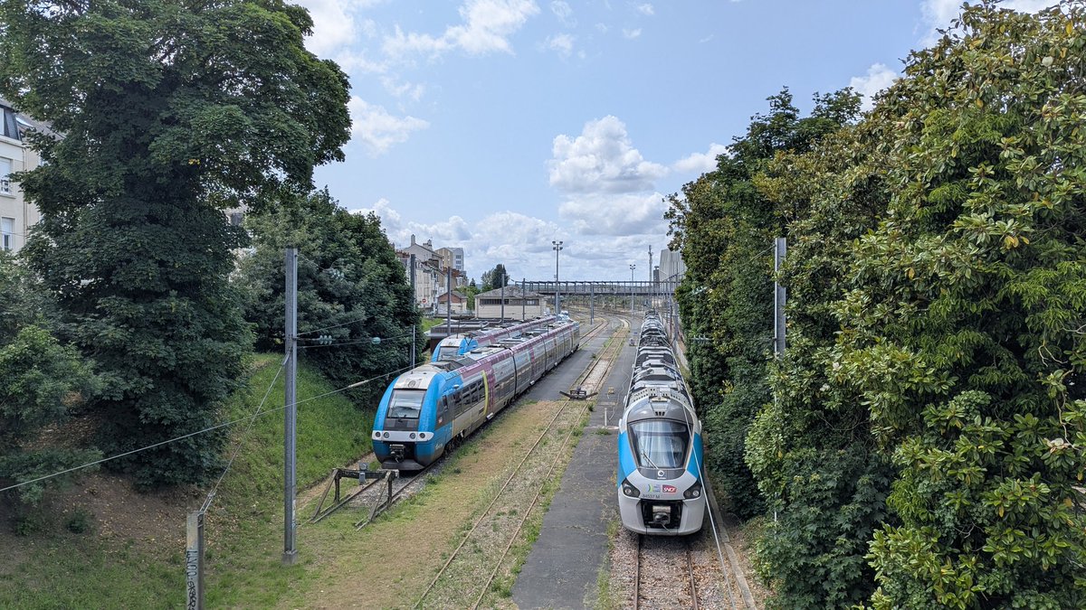 Les voies de services de la gare de Angers Saint Laud vu d'en haut 🚈
<a href="/TERPays2LaLoire/">TER Pays de la Loire</a>