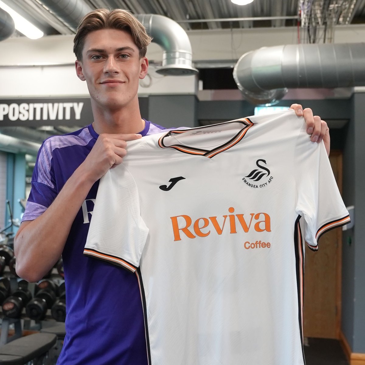 swans_academy's tweet image. 🗣️ "I’m really excited to get started. It’s a massive club. I came down about six weeks ago and saw all the facilities and met all the boys and the staff, and everyone was great to work with."

👉 swanseacity.club/45ei81w