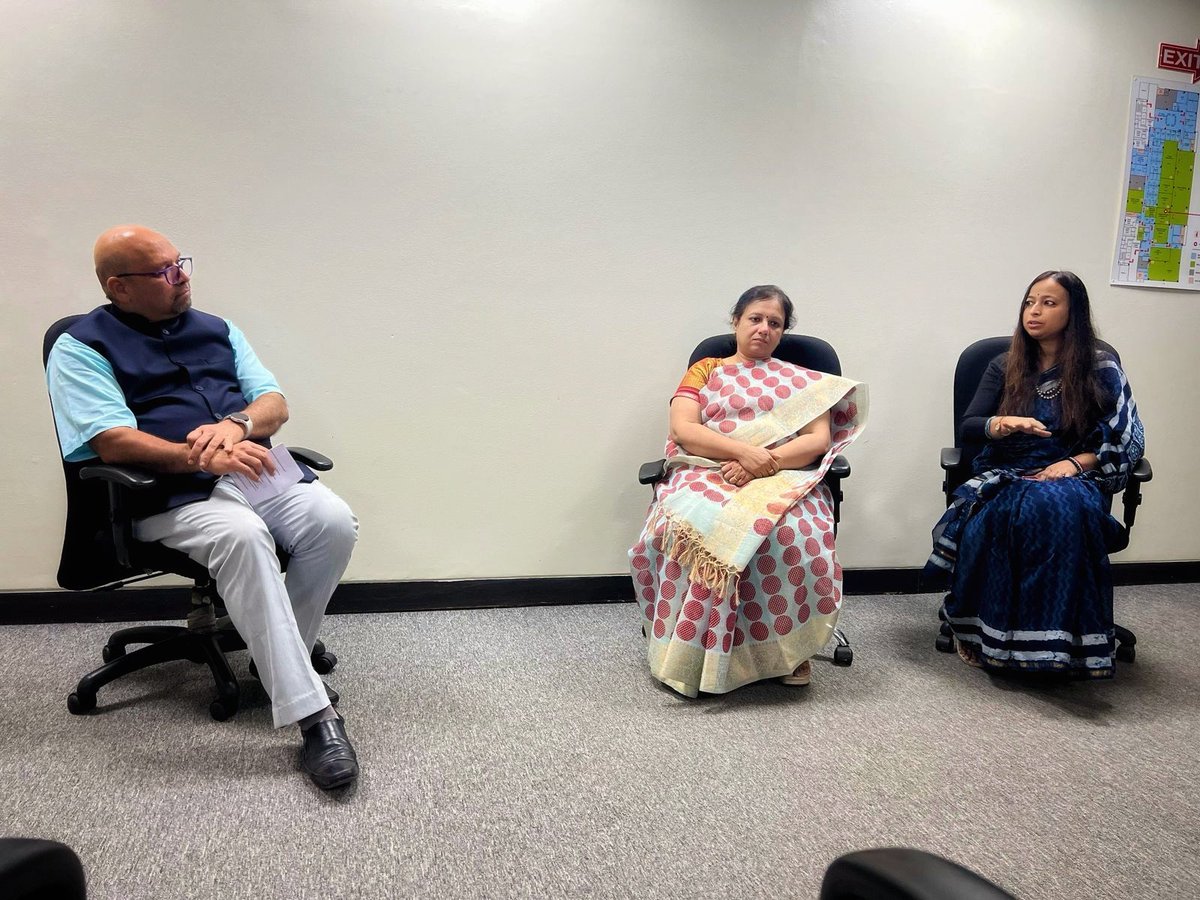 Imjyoti5's tweet image. #SixThinkingHats #EdwardDeBono #BookDiscussion #MPFCentralReadingClub #MCCIA #Pune
One book at a time…Inculcate the habit of reading! 

#MPFReadingClub #BetweentheLines #UpohanManagement    
#Books #Reading #Writing #LetsInspireBihar @LIBLiterary