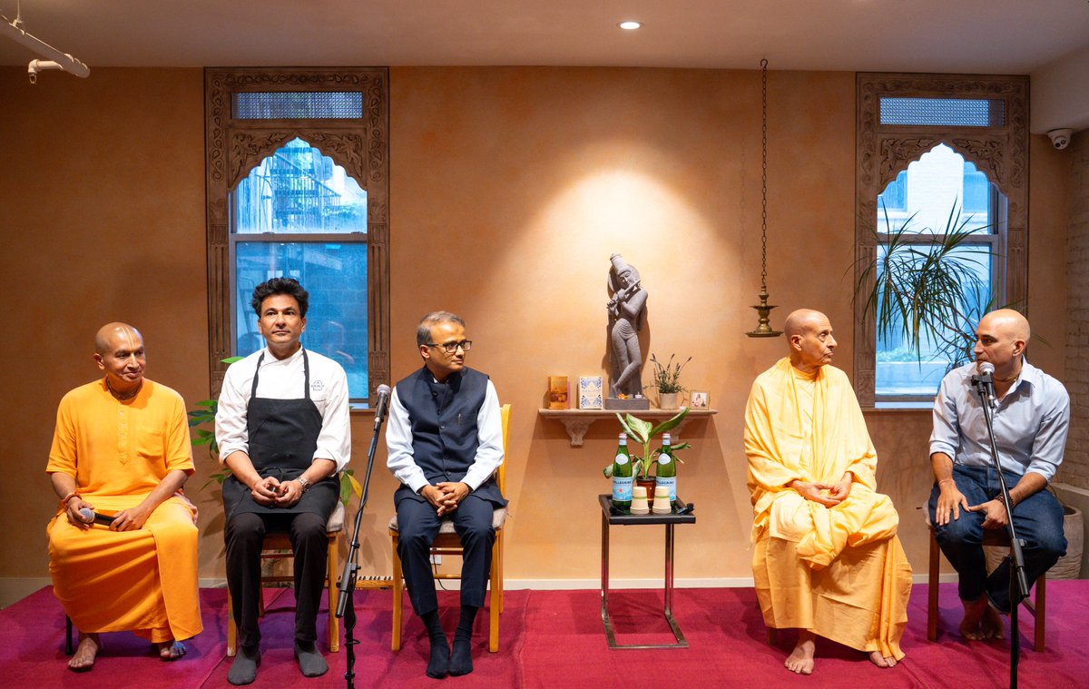 Gauranga Das (@gaurangadas) on Twitter photo During the wonderful event at <a href="/bhakticenter/">The Bhakti Center</a> , we had the honor of welcoming <a href="/TheVikasKhanna/">Vikas Khanna</a> and launched the Hunger Free Newyork Campaign in Newyork as well.
zerohungernyc.org
#gaurangadas #monkforaction #iskcon During the wonderful event at <a href="/bhakticenter/">The Bhakti Center</a> , we had the honor of welcoming <a href="/TheVikasKhanna/">Vikas Khanna</a> and launched the Hunger Free Newyork Campaign in Newyork as well.
zerohungernyc.org
#gaurangadas #monkforaction #iskcon