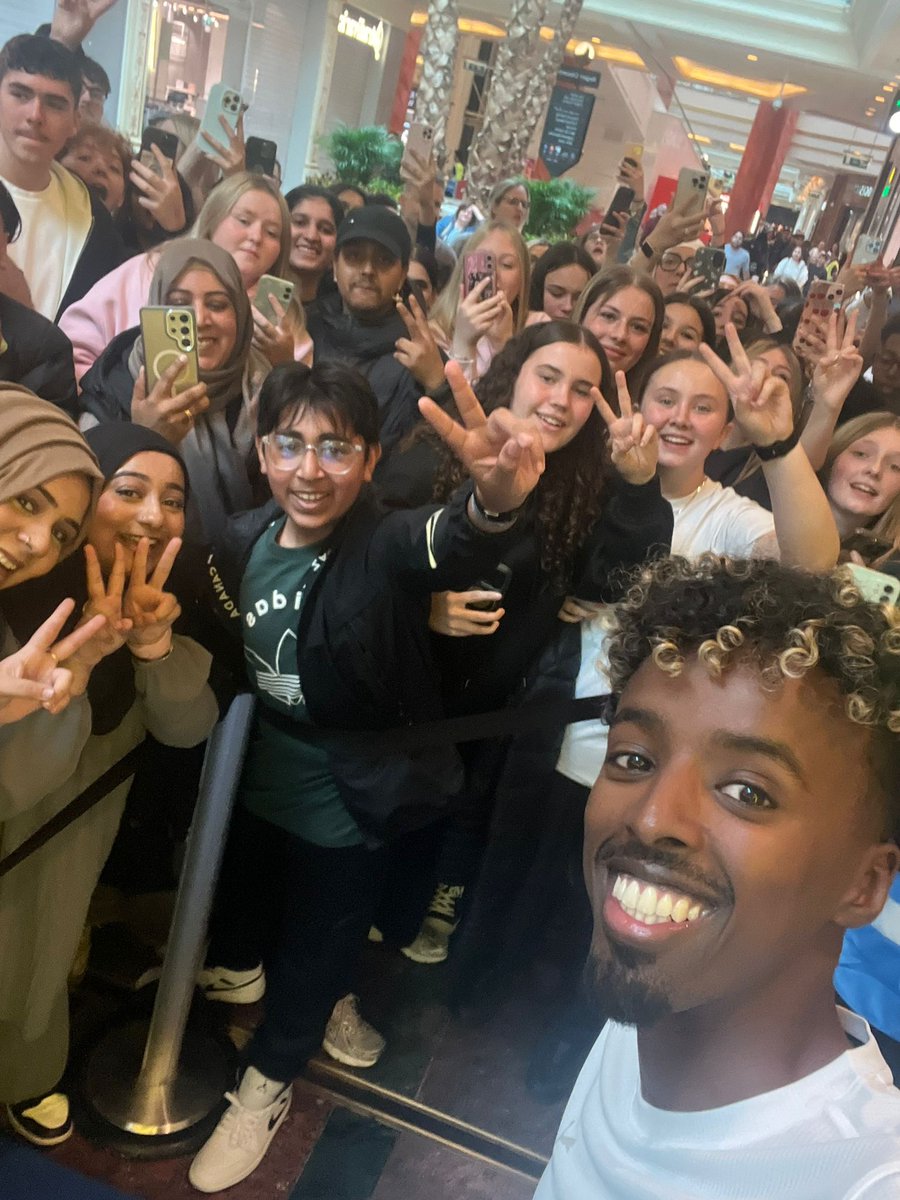 Best moment for my son, selfie with AJ from
#betasquad at the new #jdsport #traffordcentre
