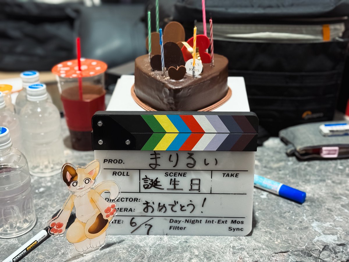 韓国でみんなが誕生日を祝ってくれました！！
本当に嬉しすぎるしありがとう😭