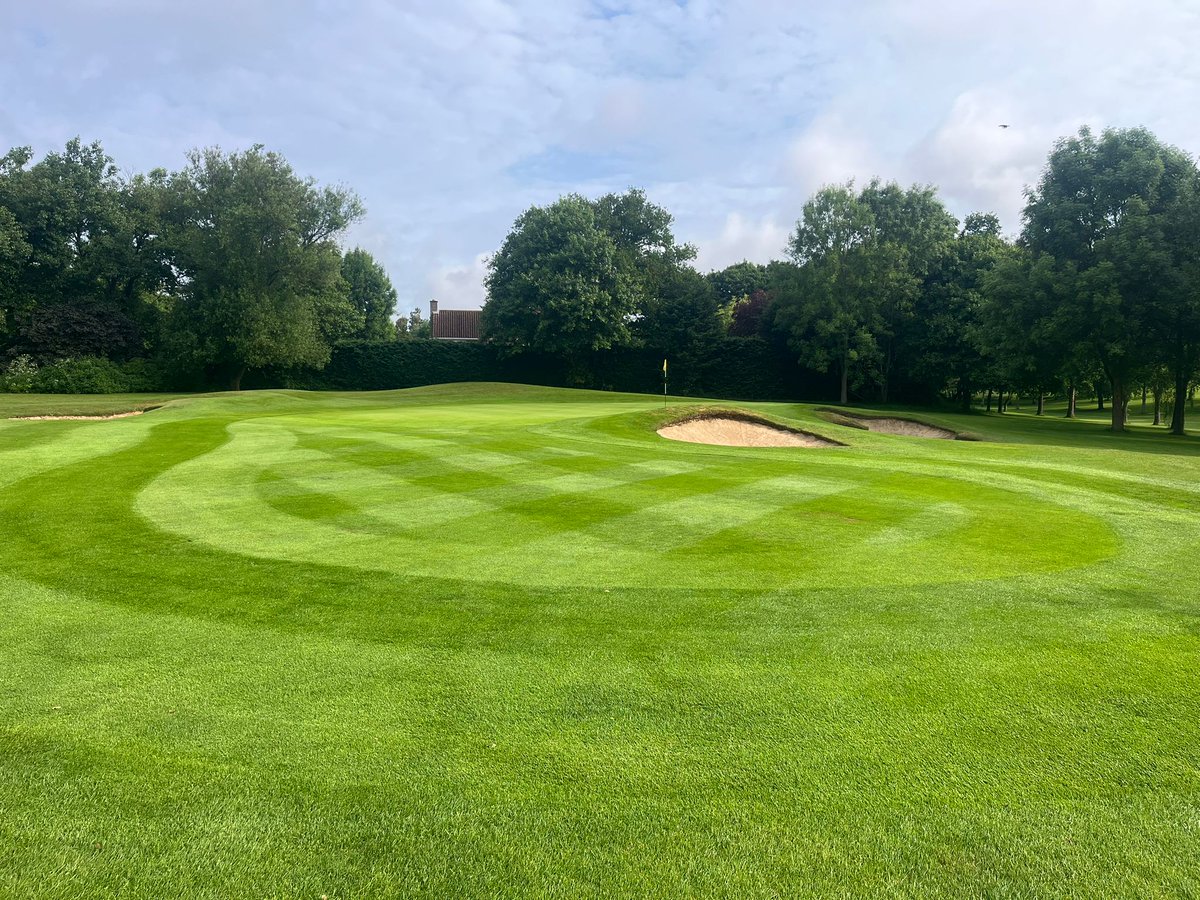welwyngcgolf's tweet photo. Club Championship Qualifier for men and Club Championship and Reiss Trophy for ladies today. Weather kind this morning and a great course set up. Hope the weather stays like this... https://t.co/lsDjKEa4Hl