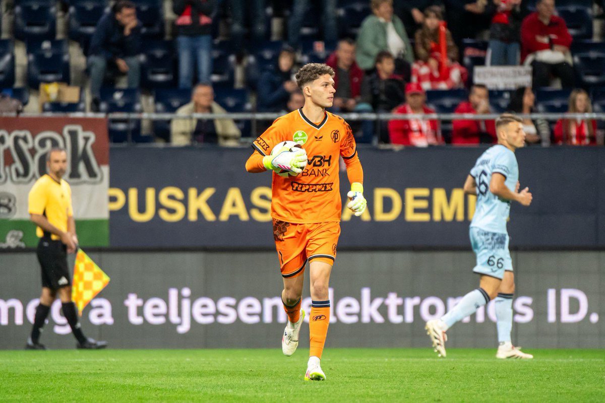 🚨🇭🇺 2005 born Hungarian goalkeeper Armin Pecsi has signed his contract as new Liverpool player.

Exclusive story, confirmed. 🔐