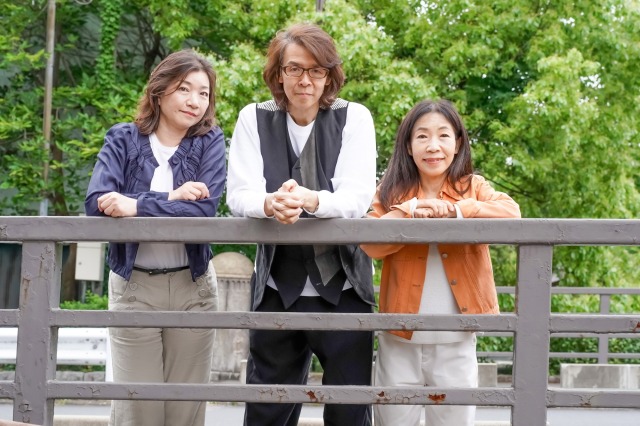 enkick's tweet photo. 劇団扉座第79回公演『北斎ばあさん−珍道中・神奈川沖浪裏−』  横内謙介・中原三千代・伴美奈子　座談会 | 情報☆キック https://t.co/SXBHfdRWQt https://t.co/PpnhGh4dbF