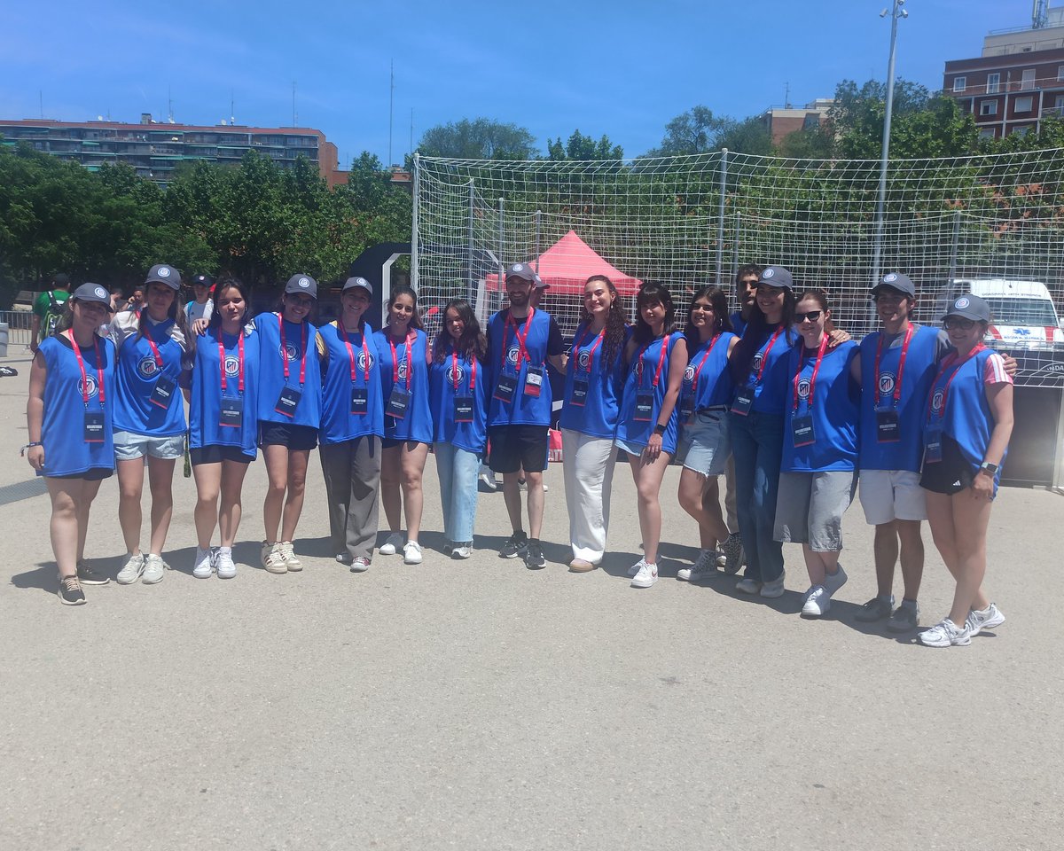Por supuesto, #FútbolCallejero25 no hubiera sido posible sin el apoyo de los voluntarios de la Fundación Atlético de Madrid. ¡Gracias a todos! 🤗