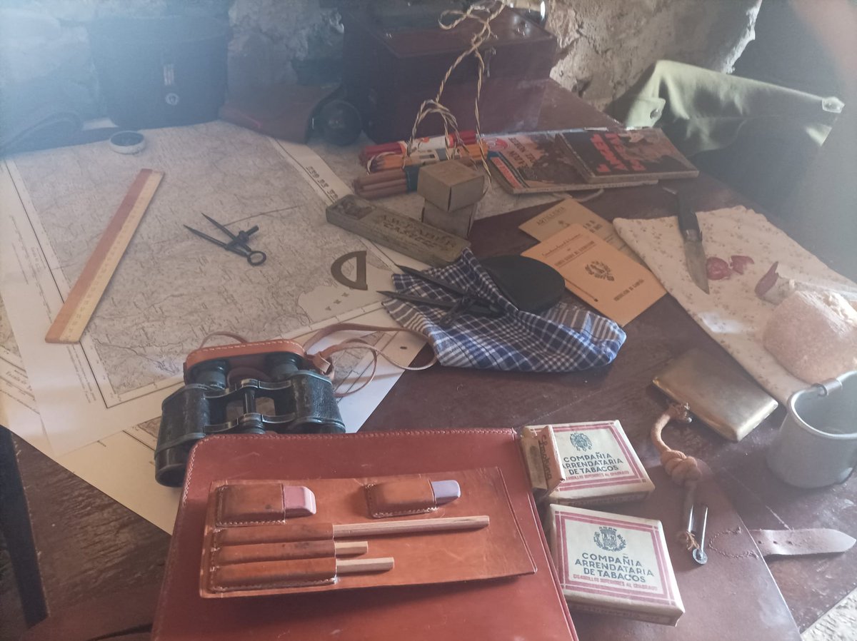 ERCPirineu's tweet image. 📸 El president d'@Esquerra_ERC Oriol @junqueras ha assistit avui amb el diputat @BringueJosep i l'alcalde de #Soriguera, JR Fondevilla, a la recreació històrica de la Guerra Civil 🪖 a St Joan de Vilamur.

🗣 Perquè la història viscuda al Front del #Pallars, no caigui en l'oblit