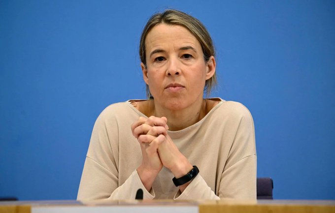 homo_est_liber's tweet image. #Habeck lehrt in #Berkeley #Kalifornien zusammen mit Ulrike #Malmendier, die ihn als deutsche Wirtschaftsweise an ihre Uni eingeladen hat. Das zeigt den links-grünen Filz, der unser Land zerstört: Eine grüne Wirtschaftsweise verschafft ihrem Lieblingsminister eine Gastprofessur.