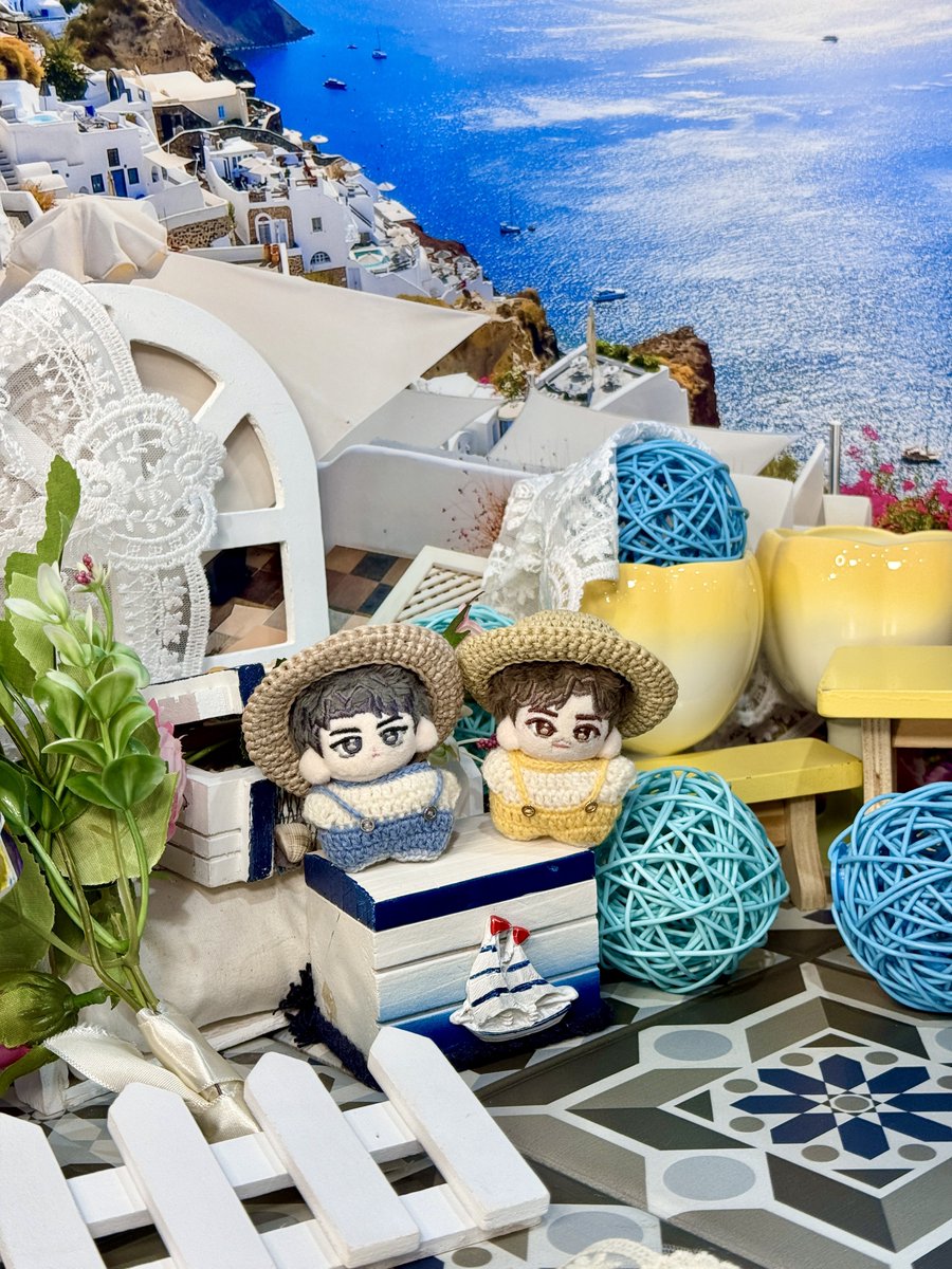 꼬까옷 입고 포토존 기념촬영
줜식5깅이들이 다른 5깅이들보다 바디가 작아서 오프라인 행사에서 의상 대보고 사시길 추천합니다 🥲
국내에는 솜프리마켓이라는 솜인형행사가 있어용 
바디 특이하다 하면 시착하게 해주시는 샵주님이 대부분이세여