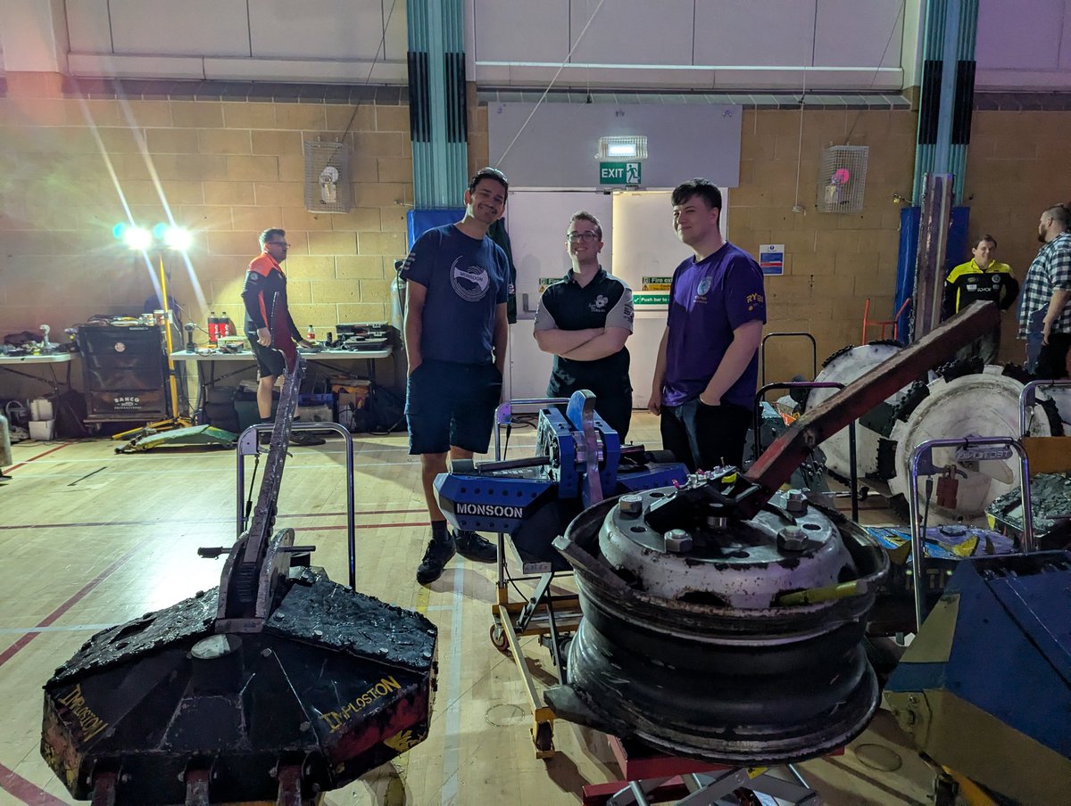 Monsoon - BattleBots (@monsoonrobot) on Twitter photo ⚡ Last minute adjustments before our fight against Lug Nut from Team RC robotics at <a href="/extremerobots/">Extreme Robots 2025 tickets now onsale!*</a> in Guilford!
📺 Don't miss the action & head to extremerobots.tv to watch the live stream at 12pm & 4pm BST 🍿
#itsrobotfightingtime #raindownthepain #extremerobot ⚡ Last minute adjustments before our fight against Lug Nut from Team RC robotics at <a href="/extremerobots/">Extreme Robots 2025 tickets now onsale!*</a> in Guilford!
📺 Don't miss the action & head to extremerobots.tv to watch the live stream at 12pm & 4pm BST 🍿
#itsrobotfightingtime #raindownthepain #extremerobot