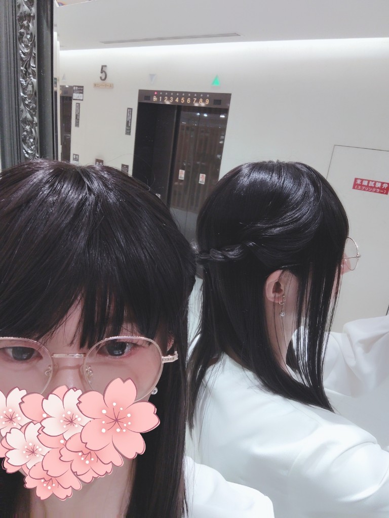 ラジェマヨ <a href="/la_gemayo/">la💎gemayo-変身スタジオ-大阪本店</a>  で、いかさんにハーフアップにしてもらった。かわいい。