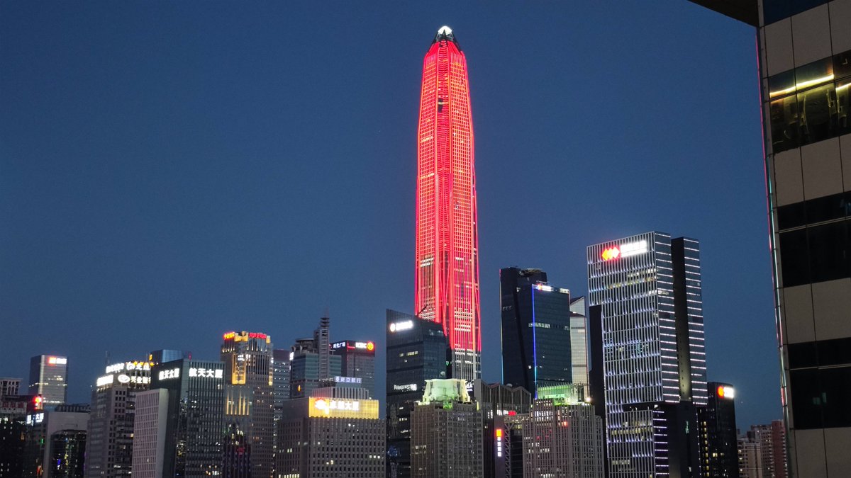 Evening swim in Shenzhen 🏊