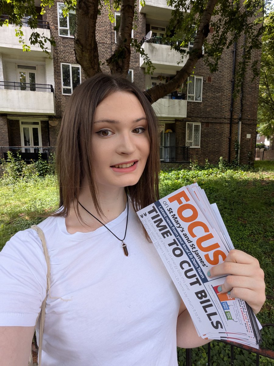 Rebecca Jones 🔶🏳️⚧️ (@rebeccajones_03) on Twitter photo Great to be out in Islington getting our latest Focus out!!
<a href="/IslingtonLibDem/">Islington Liberal Democrats</a>
<a href="/StMandStJLibDem/">St Mary’s & St James’ Lib Dems</a> Great to be out in Islington getting our latest Focus out!!
<a href="/IslingtonLibDem/">Islington Liberal Democrats</a>
<a href="/StMandStJLibDem/">St Mary’s & St James’ Lib Dems</a>