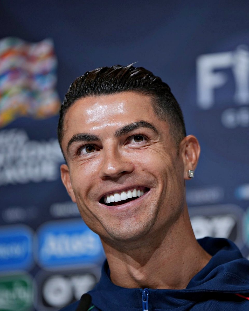 O homem está bem-disposto 😌