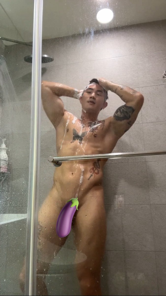 Repost if you’d like to remove the sticker 😳
Also… 50% off is still going on my page 😋