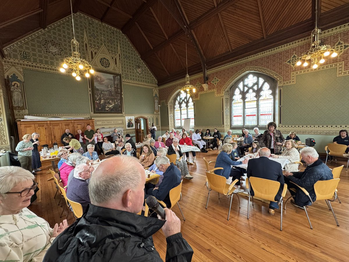 ArmaghParish's tweet image. What a wonderful Parish Social Morning today as we welcomed the Westerners Ukulele group & others to entertain us. Today we celebrated our community & congratulated Kieran Kelly on his recent retirement. Thanks to all who attended & to those who volunteered behind the scenes