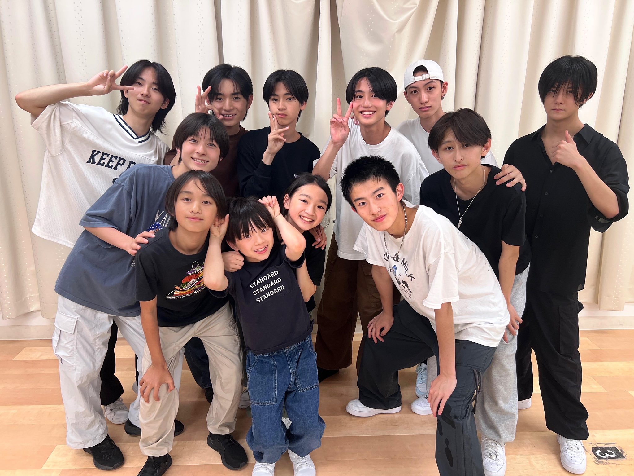 EBiDAN THE LIVE UNIVERSE 2023」オフィシャルグッズ＆生写真