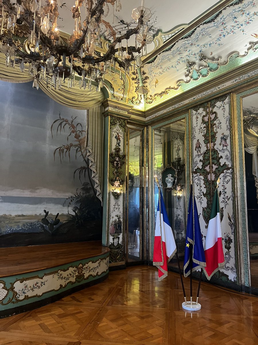 _ejlatham's tweet photo. Fantastica Festa della Repubblica @ItalyinFrance giovedì sera, onorata di esser invitata. Una serata d’amicizia franco-italiana e di cultura condivisa ��🇷🇮🇹@Paris @ItalyMFA #diplomazia #italia #francia #madeinitaly https://t.co/Dzz3ECy1AB