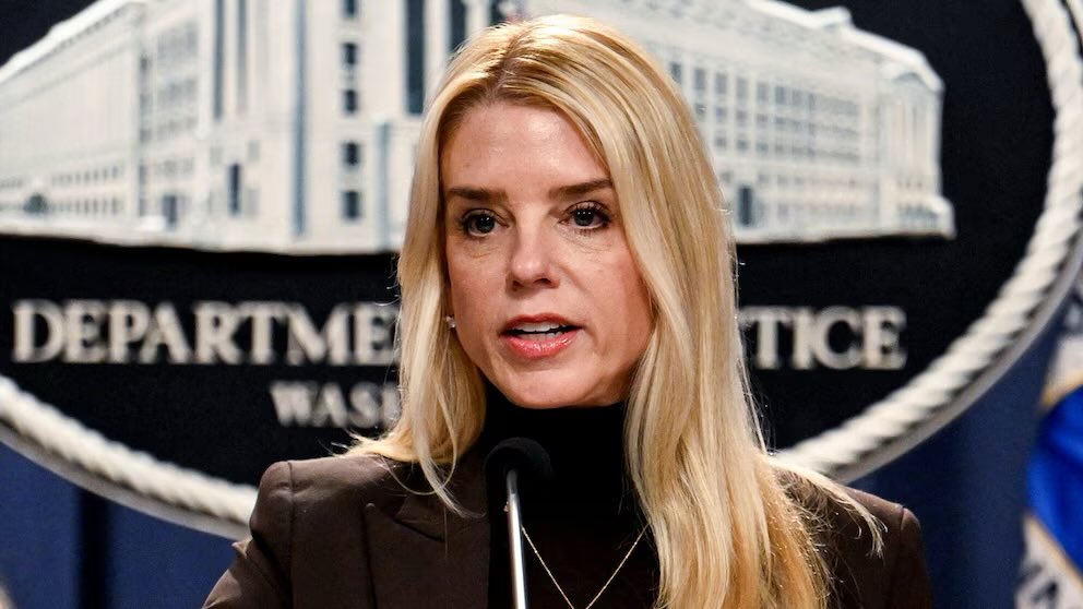 70 law professors, attorneys and justices have filed an ethics complaint against Attorney General Pam Bondi accusing her of “serious professional misconduct” and political bias in favor of President Donald Trump.

The complaint alleges that Bondi has worked to weaponize the