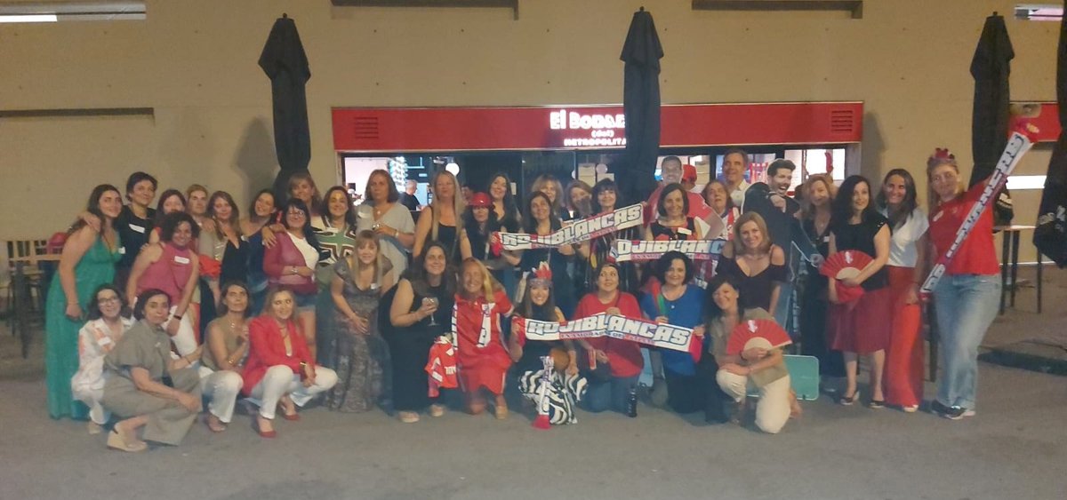 Aunque <a href="/casleval/">Casilda Mz-Almeida</a> tuviera que regañarme por charlatán (bien hecho), un año más fue un placer y un honor compartir fiesta con las maravillosas <a href="/rojiblancasATM/">RojiblancasATM</a>