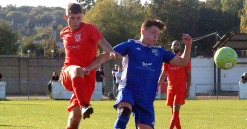 ReadingCityFC's tweet photo. ๐โโ๏ธ Hands up if you can't wait to see @Cashin11 back in Blue & White ๐ตโช!
Our former Captain and Midfield Maestro, will be a vital cog both on & off the pitch during the 2025/26 Season! โ๏ธ๐ซก
#WelcomeBackAdam ๐
#ThePrideOfReading ๐ฆ