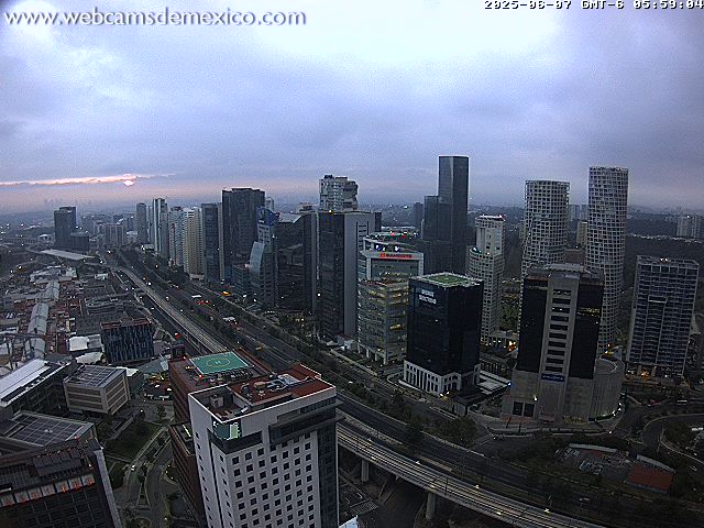 webcamsdemexico's tweet photo. ¡Buenos días! Así luce este amanecer desde Ciudad de México #CDMX. Temperatura actual: 15º C.    

Vista Santa Fe.                                  
Para ver en tiempo real:      
https://t.co/kkuwUf8nuN https://t.co/dzeztcwDBC