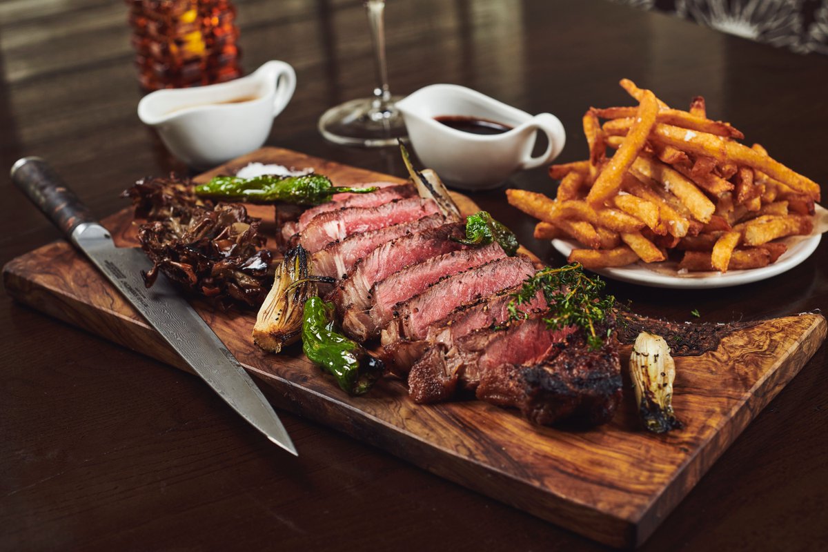 June is the month to spoil Dad! From prime steaks at #LTSteak &amp; <a href="/eatSTK/">STK Steakhouse</a> to elevated omakase at #Uchiko and sushi gems like #MaiSushi &amp; #DoubleKnot, find the perfect #FathersDay dining spot. #MiamiEats #SteakLovers #Sushi

biscaynetimes.com/dish-drink/din…