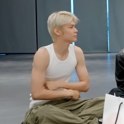 ソ (@eunseokarchives) on Twitter photo 