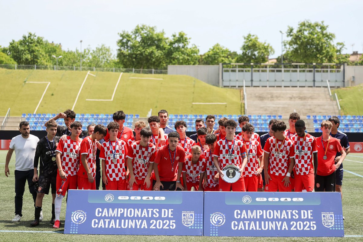 ❤️🤍 L'Infantil S14 ha caigut a la final del Campionat de Catalunya davant l'Espanyol.

🥈 L'equip ha fet un torneig molt meritori i una gran final, però no ha pogut imposar-se als penals (1-1, 6-5).

👏 Orgullosos de vosaltres, nois!