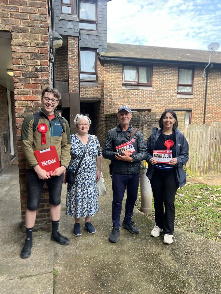 Jasmine Ali (@jasmine_ali) on Twitter photo Wonderful to be back out on the <a href="/SouthwarkLabour/">Southwark Labour</a> doorstep 👊🏼
This morning we're on the Consort with the #RyeLaneMassive catching up with our neighbours on the key issues.
It was lovely to meet a young aspiring politician - discussing school
council business ❤️ Wonderful to be back out on the <a href="/SouthwarkLabour/">Southwark Labour</a> doorstep 👊🏼
This morning we're on the Consort with the #RyeLaneMassive catching up with our neighbours on the key issues.
It was lovely to meet a young aspiring politician - discussing school
council business ❤️